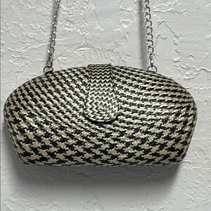 Straw Houndstooth Cream and Green Woven Clutch with Hideaway Silver Chain Strap